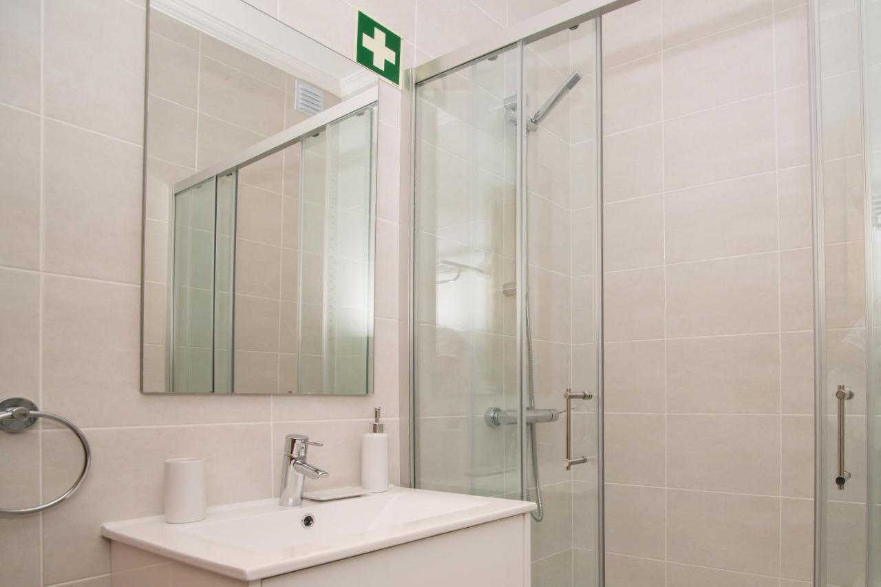 Central Modern 2 Bed Apartment Armação de Pêra Exteriör bild